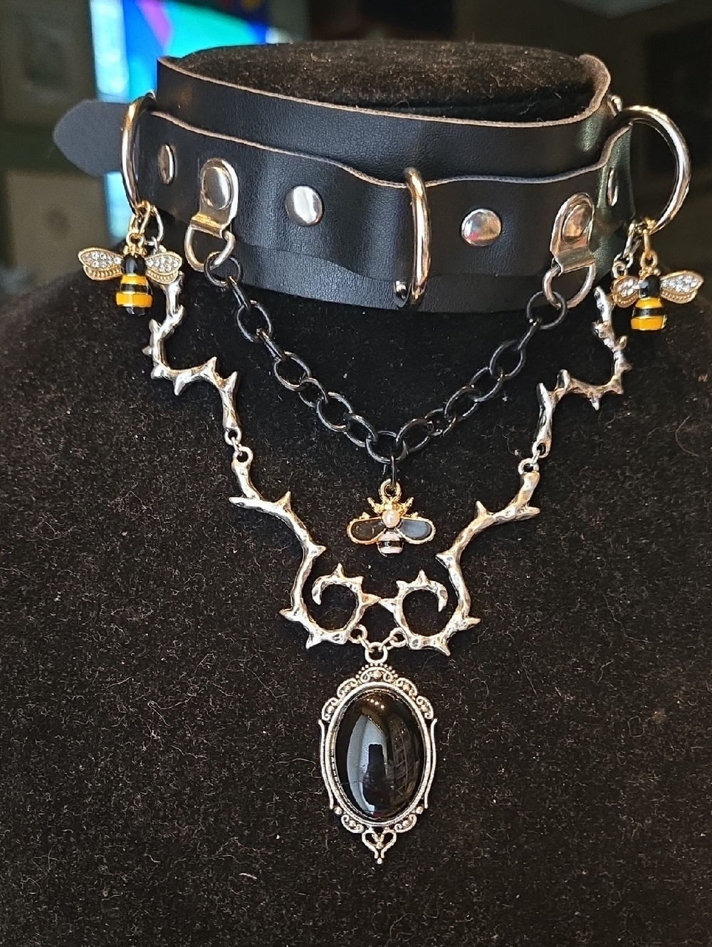 Gothic Black Onyx Bee Pendant Necklace with Faux Leather Choker